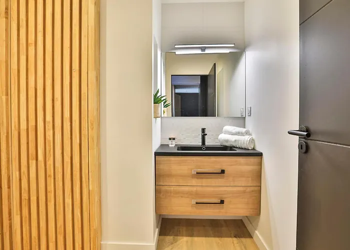 D'exception, Vue Mer, Au Pied De La *